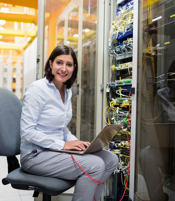 it support working in server room